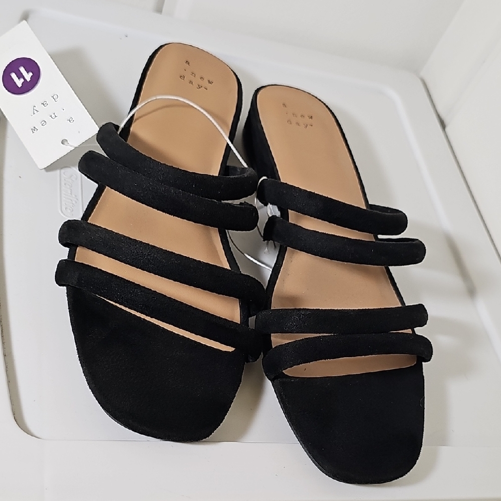 A New Day Womens Black Velvet Size 11 Sandles New With Tags
